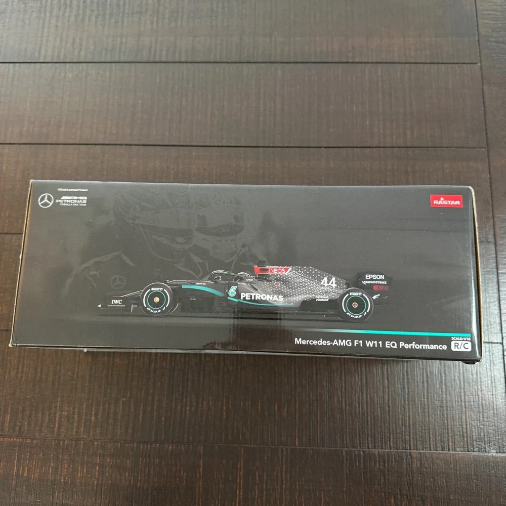 Rastar Mercedes-AMG F1 W11 EQ Performance RC Car 1:18 Scale Lewis Hamilton 98500